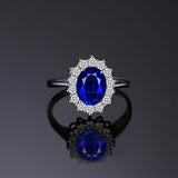 Klassischer Saphir-Halo-Ring