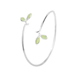 Zeitloser silberner Opal-Blatt-Armreif