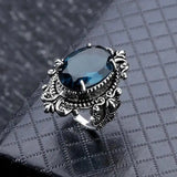 Vintage silberner ovaler Ring mit blauem Zirkonia
