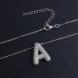Blasenbuchstaben Initial-Halskette Set | Weißgold