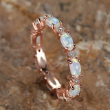 Vintage Roségold-Ring mit Opal & Kristall